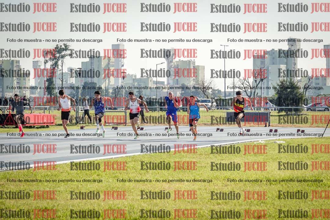 Fotos de los 100 m llanos de varones