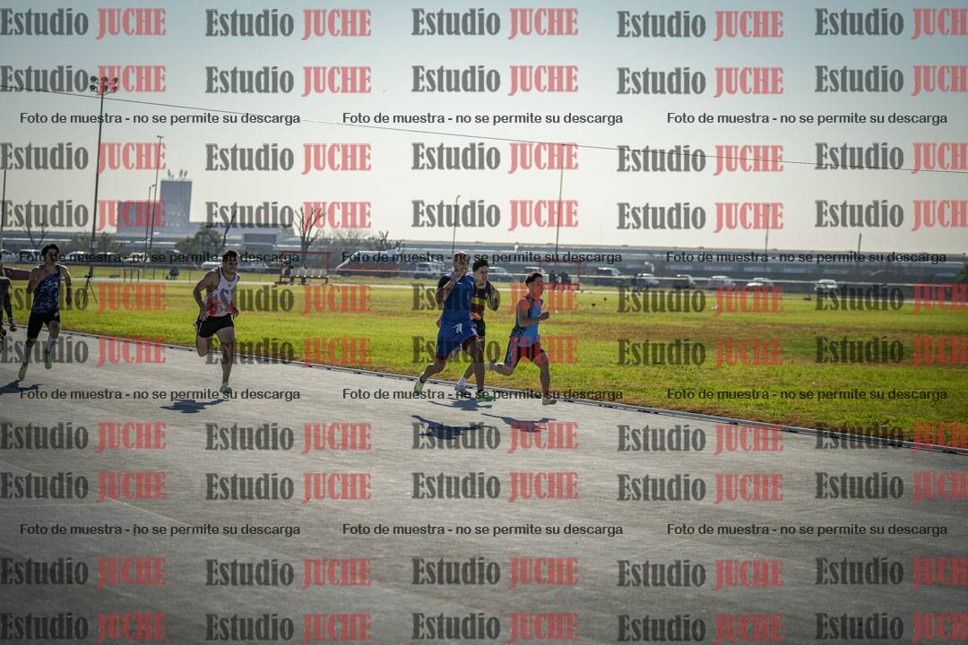 Fotos de los 100 m llanos de varones
