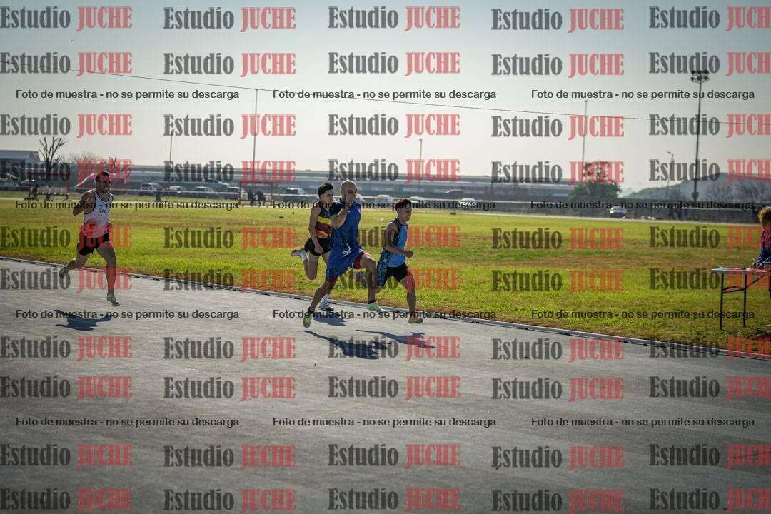 Fotos de los 100 m llanos de varones