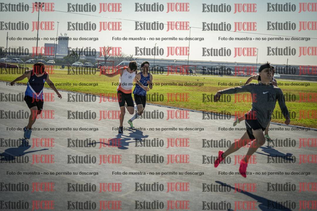 Fotos de los 100 m llanos de varones