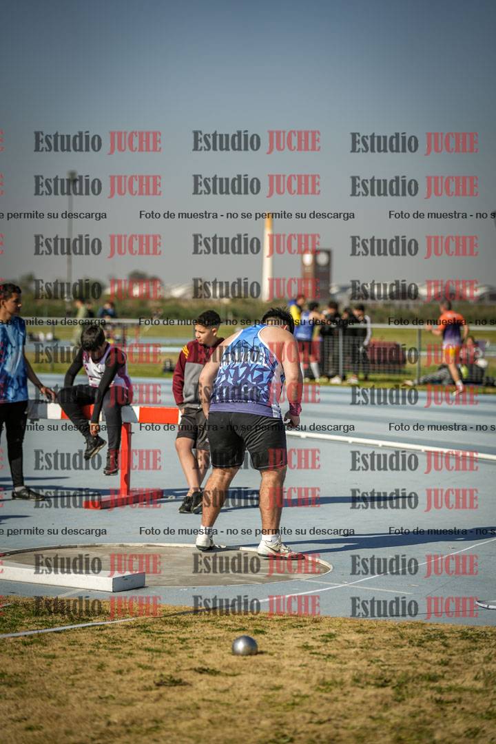 Fotos del lanzamiento de bala de varones