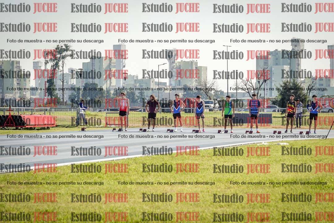 Fotos de los 100 m llanos de varones