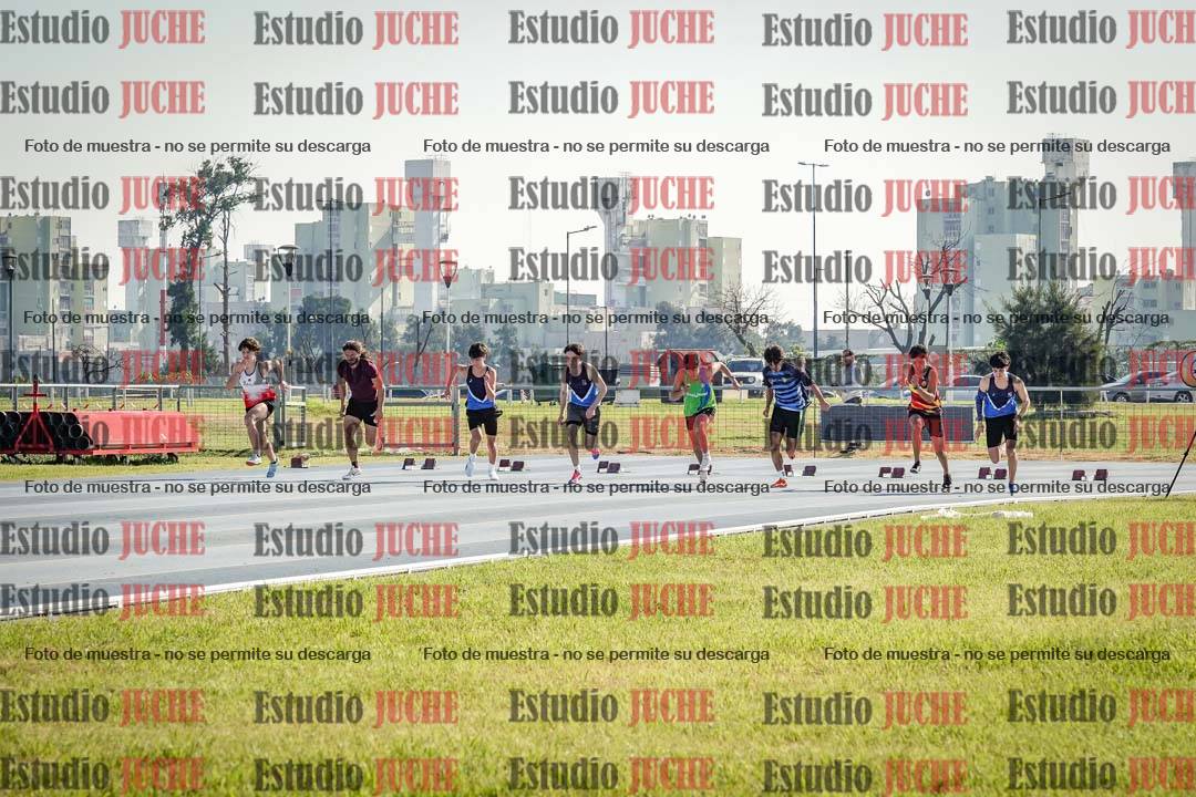 Fotos de los 100 m llanos de varones