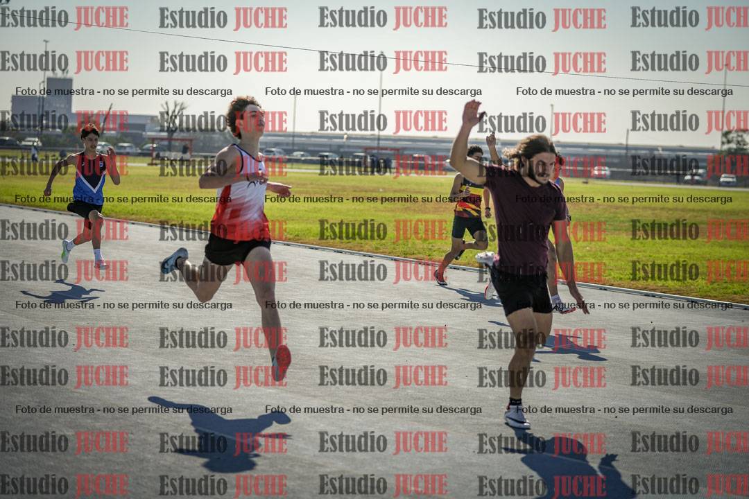 Fotos de los 100 m llanos de varones