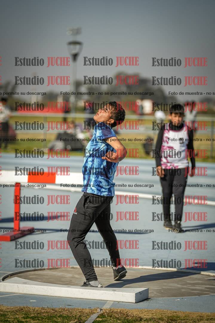 Fotos del lanzamiento de bala de varones