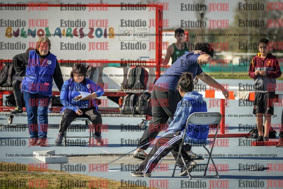 Fotos del lanzamiento de bala de varones
