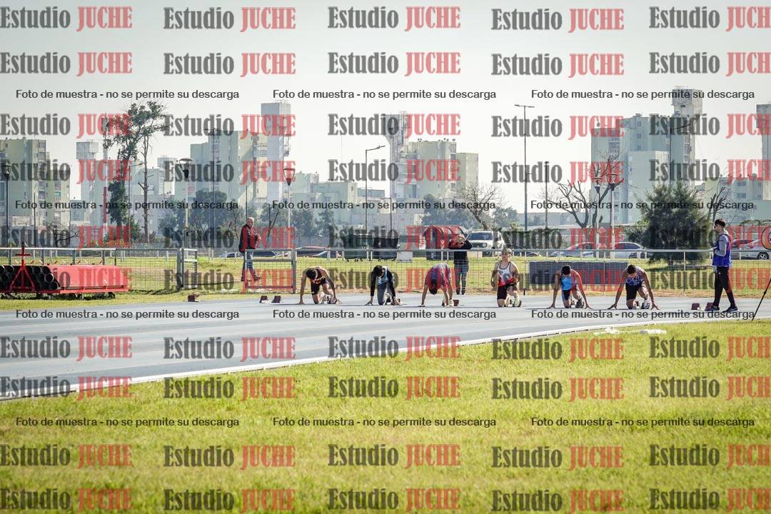 Fotos de los 100 m llanos de varones