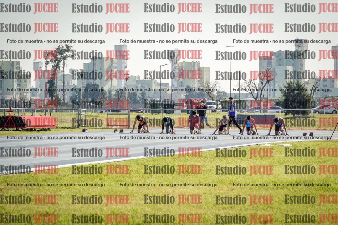 Fotos de los 100 m llanos de varones