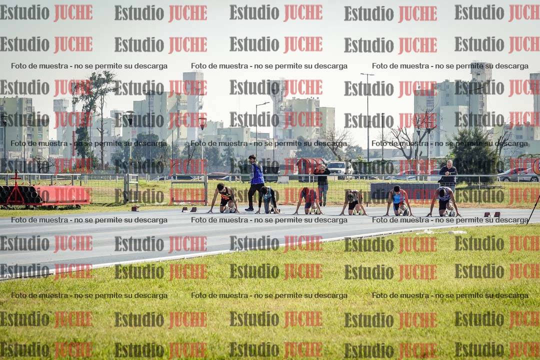 Fotos de los 100 m llanos de varones