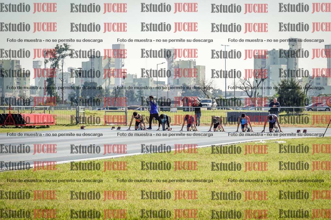 Fotos de los 100 m llanos de varones