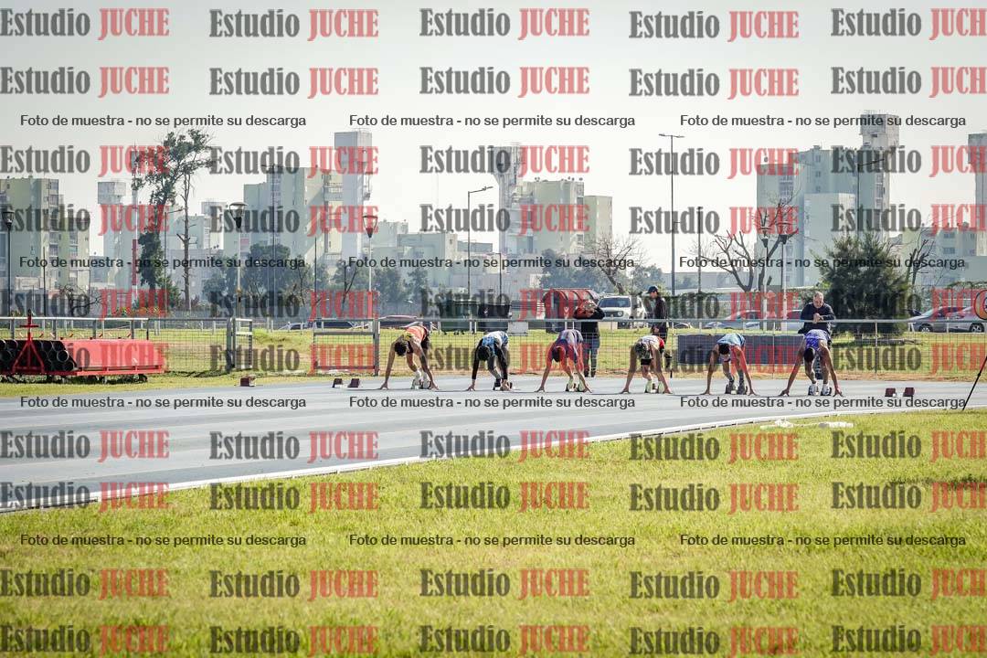 Fotos de los 100 m llanos de varones
