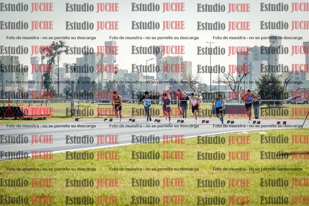 Fotos de los 100 m llanos de varones