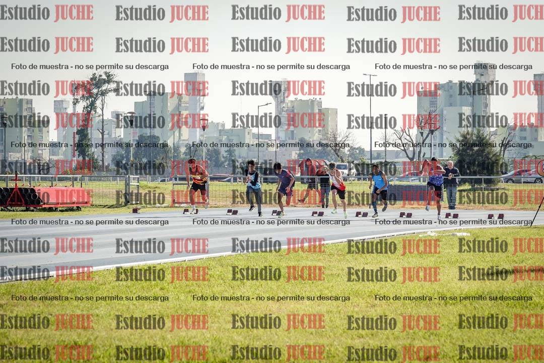Fotos de los 100 m llanos de varones