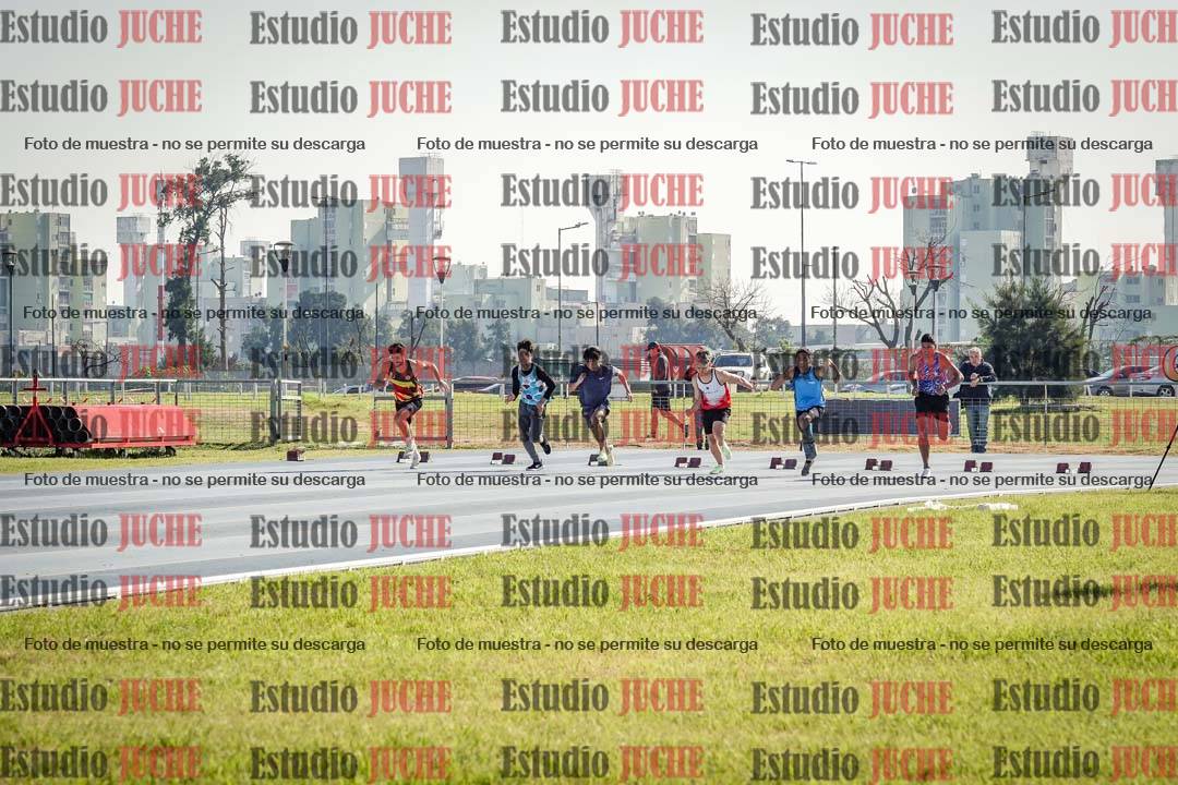 Fotos de los 100 m llanos de varones