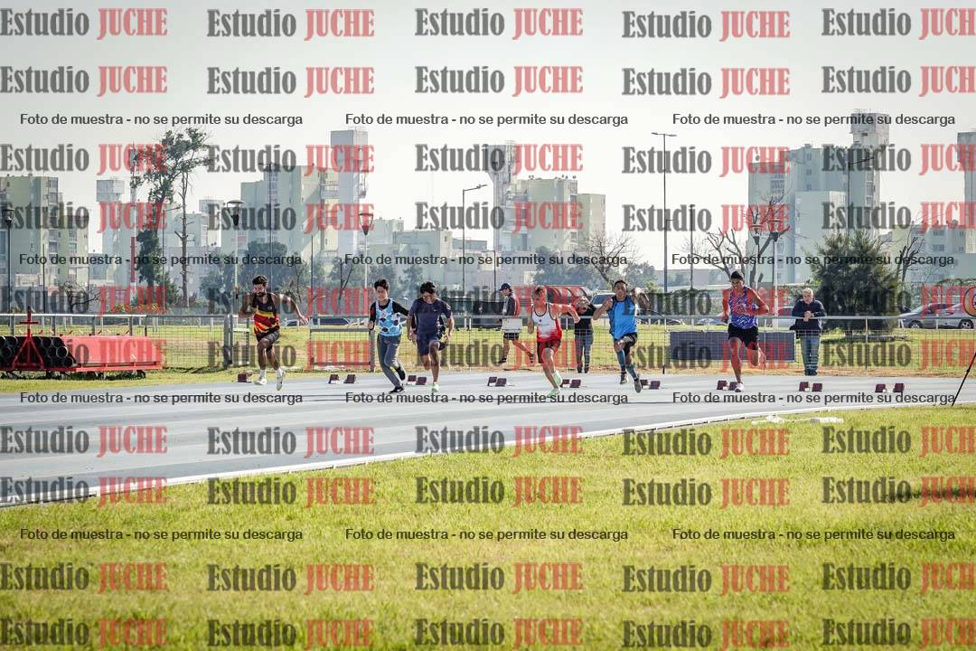 Fotos de los 100 m llanos de varones