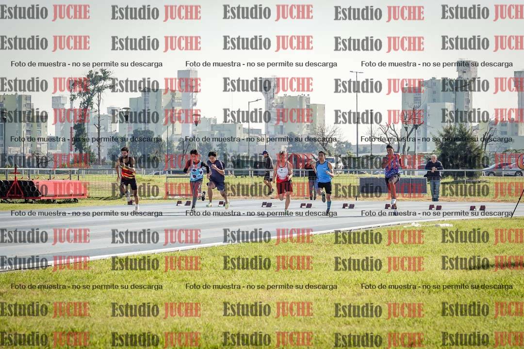 Fotos de los 100 m llanos de varones