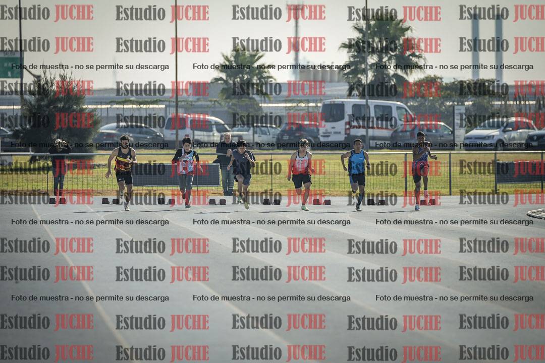 Fotos de los 100 m llanos de varones