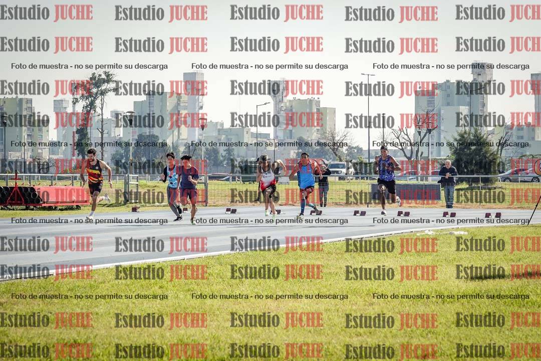 Fotos de los 100 m llanos de varones