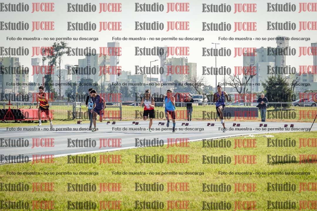 Fotos de los 100 m llanos de varones