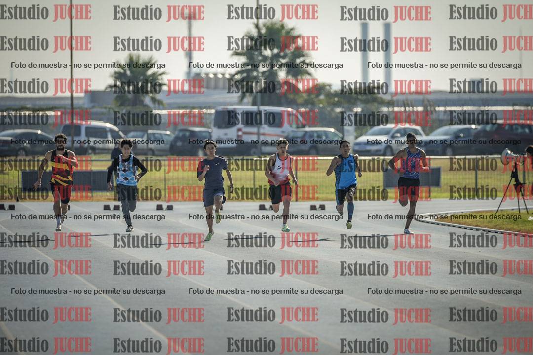 Fotos de los 100 m llanos de varones