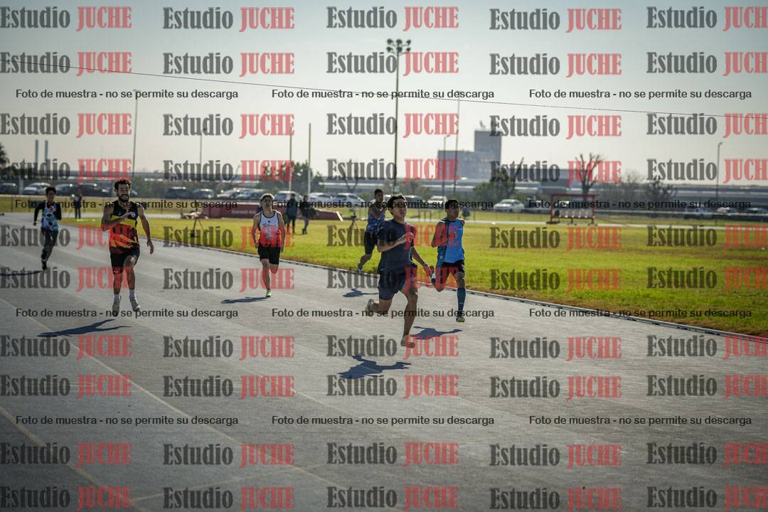 Fotos de los 100 m llanos de varones