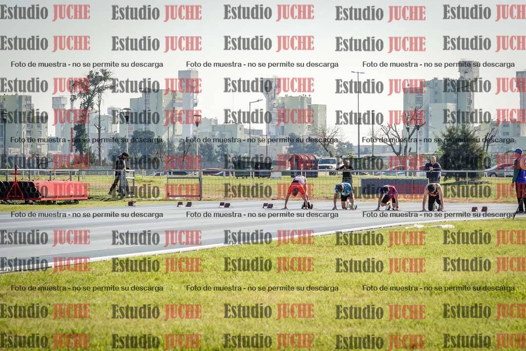 Fotos de los 100 m llanos de varones