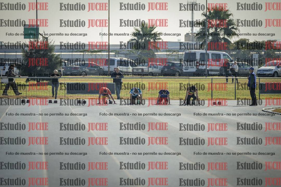 Fotos de los 100 m llanos de varones