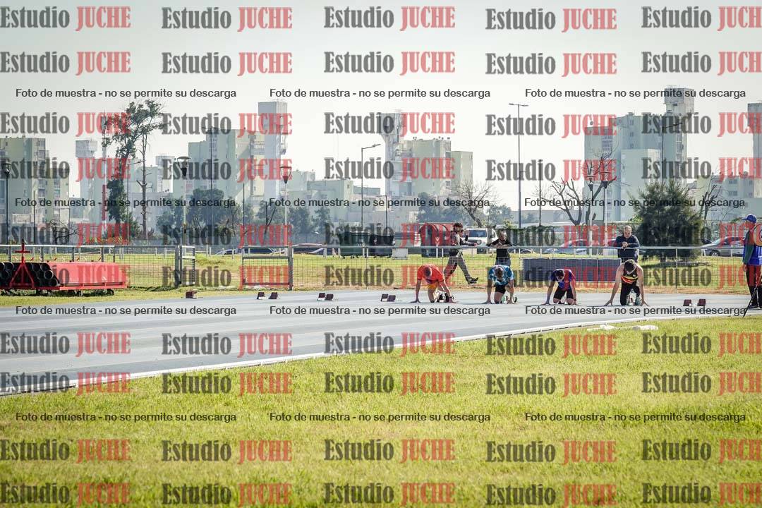 Fotos de los 100 m llanos de varones