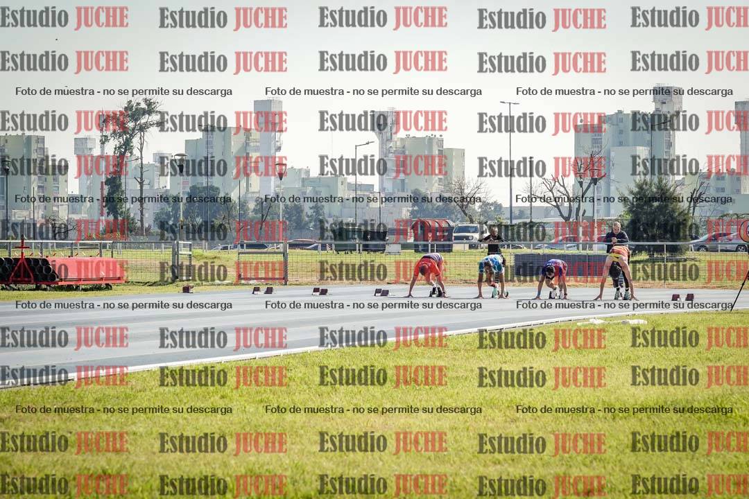 Fotos de los 100 m llanos de varones
