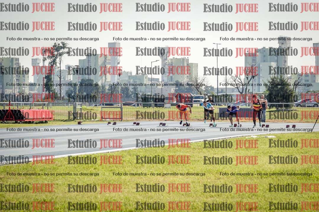 Fotos de los 100 m llanos de varones