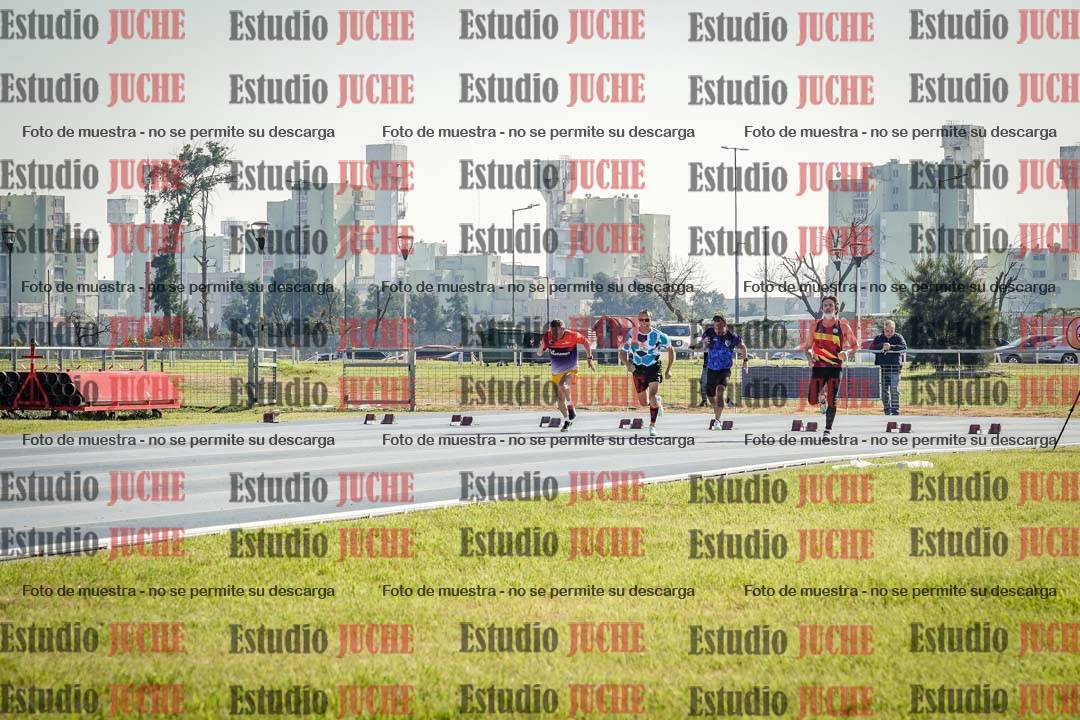Fotos de los 100 m llanos de varones