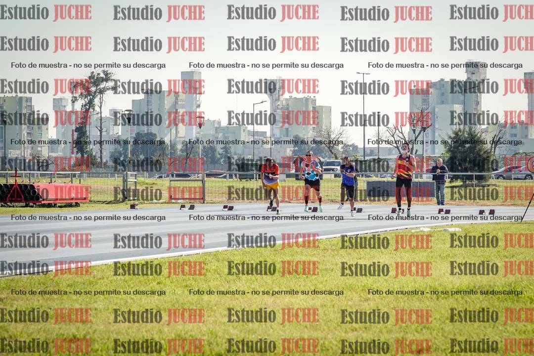 Fotos de los 100 m llanos de varones