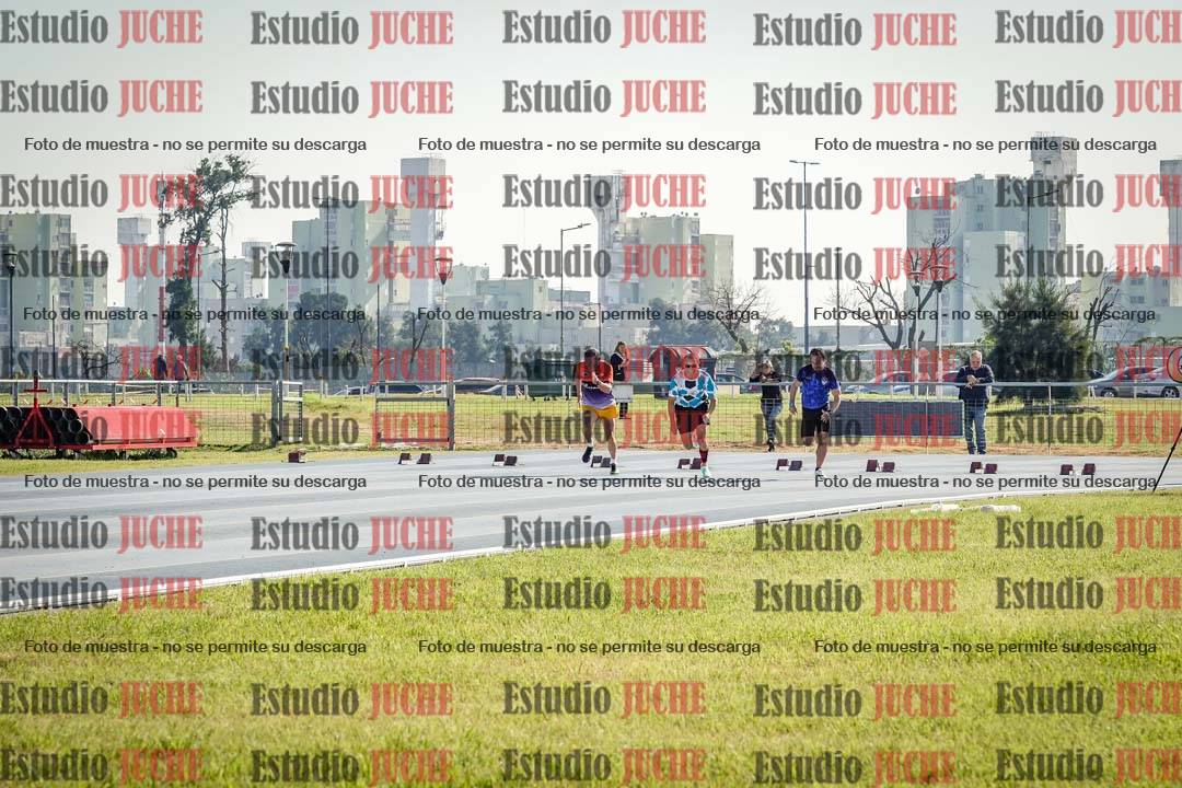 Fotos de los 100 m llanos de varones