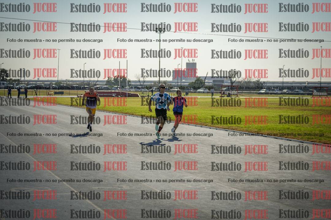 Fotos de los 100 m llanos de varones