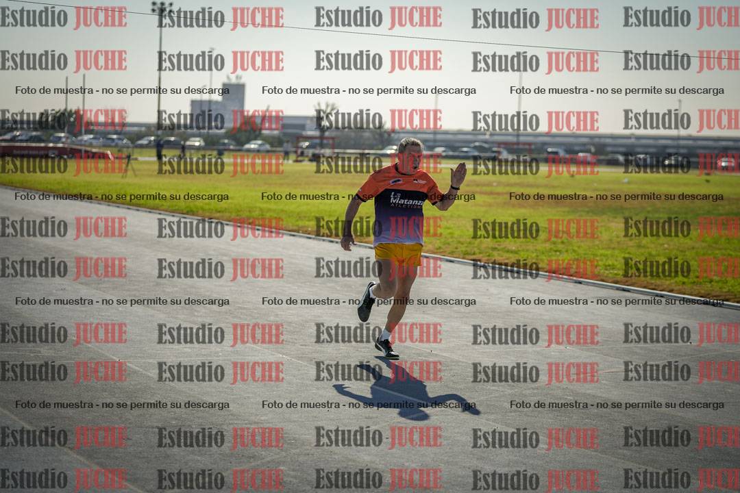 Fotos de los 100 m llanos de varones