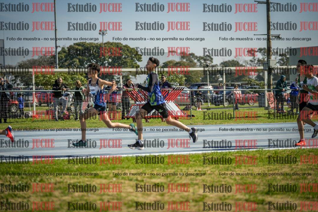 Fotos de los 600 m llanos de varones