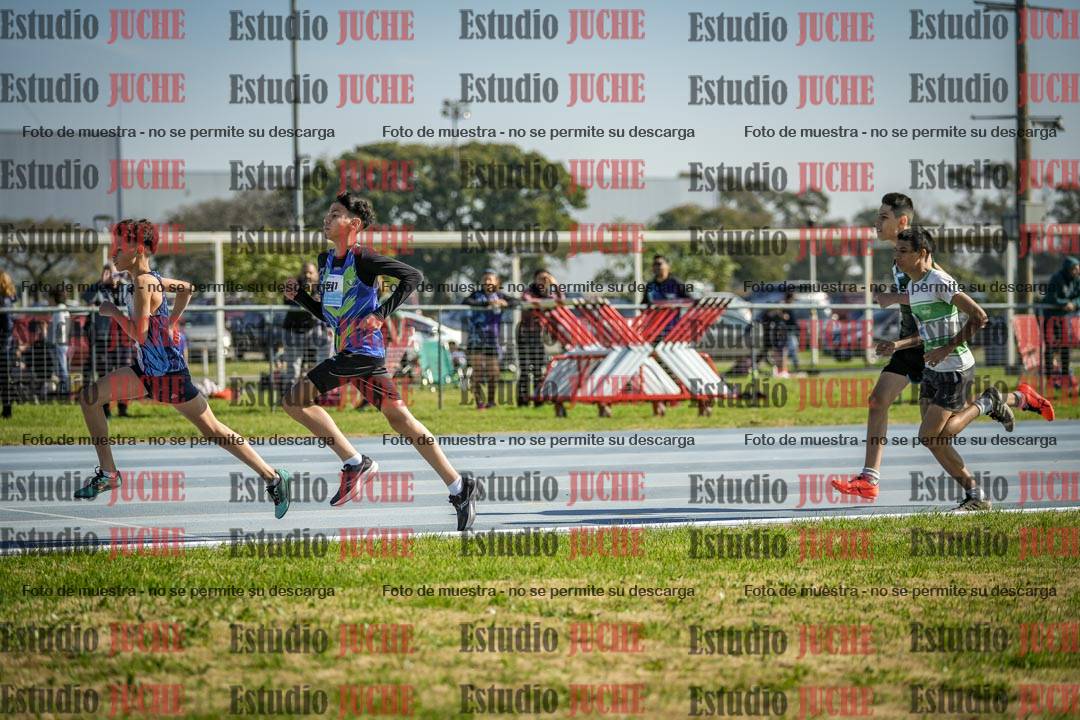 Fotos de los 600 m llanos de varones