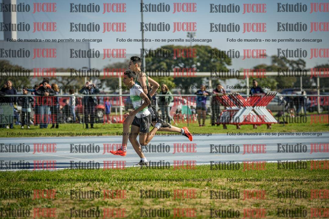 Fotos de los 600 m llanos de varones