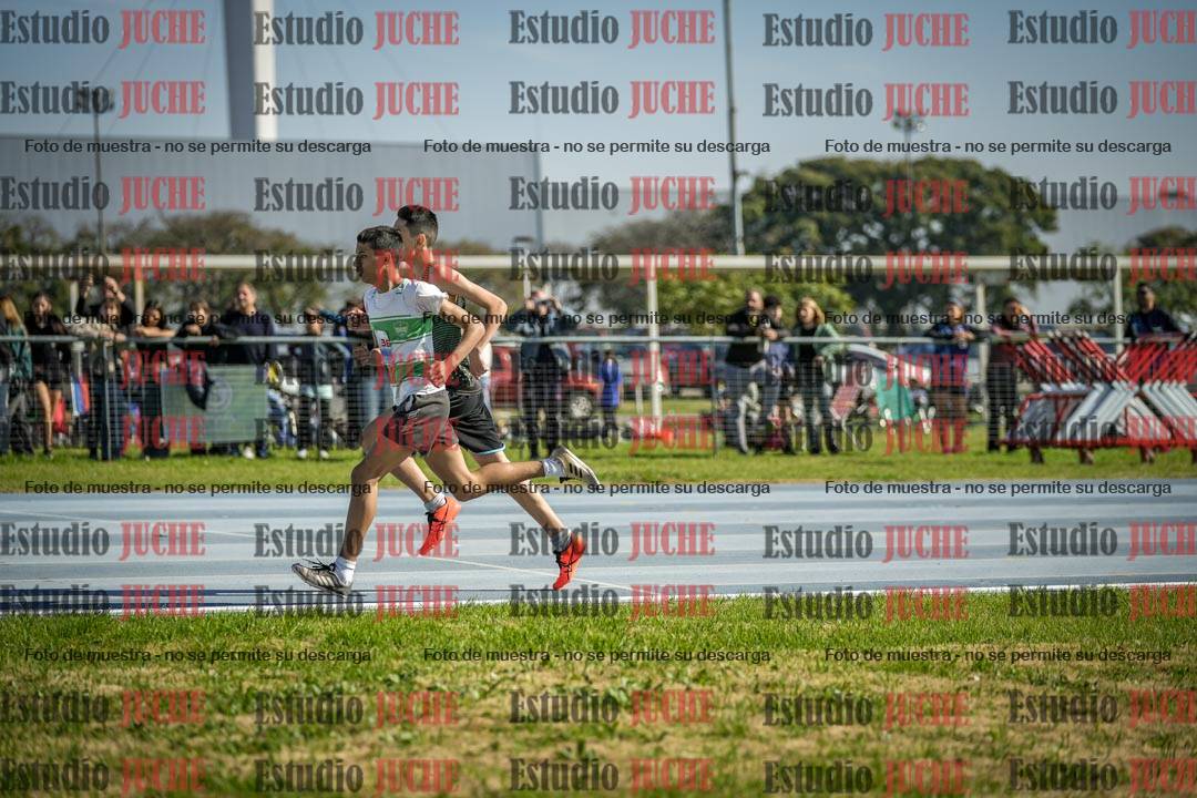 Fotos de los 600 m llanos de varones