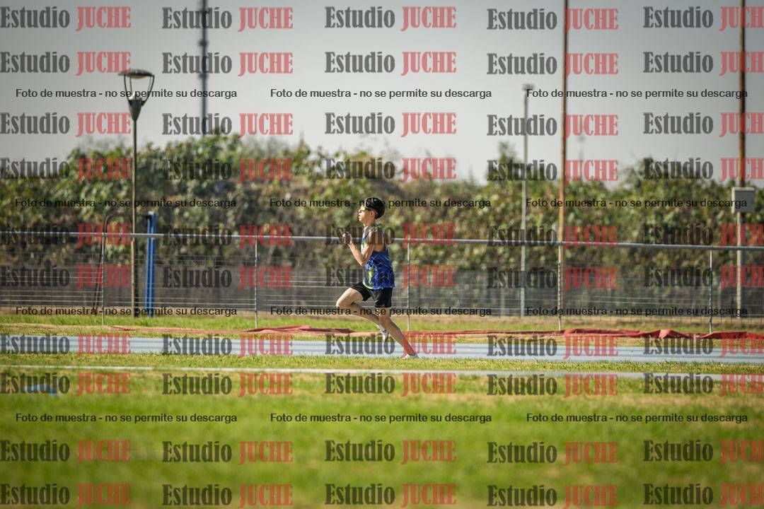 Fotos de los 600 m llanos de varones