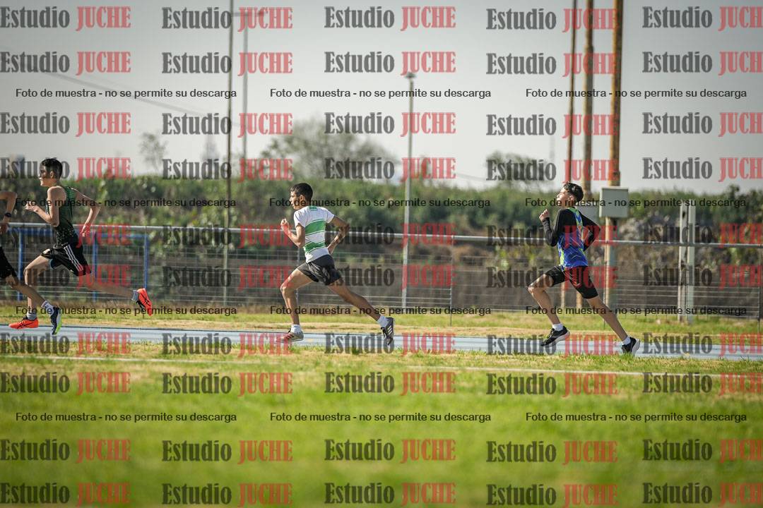 Fotos de los 600 m llanos de varones