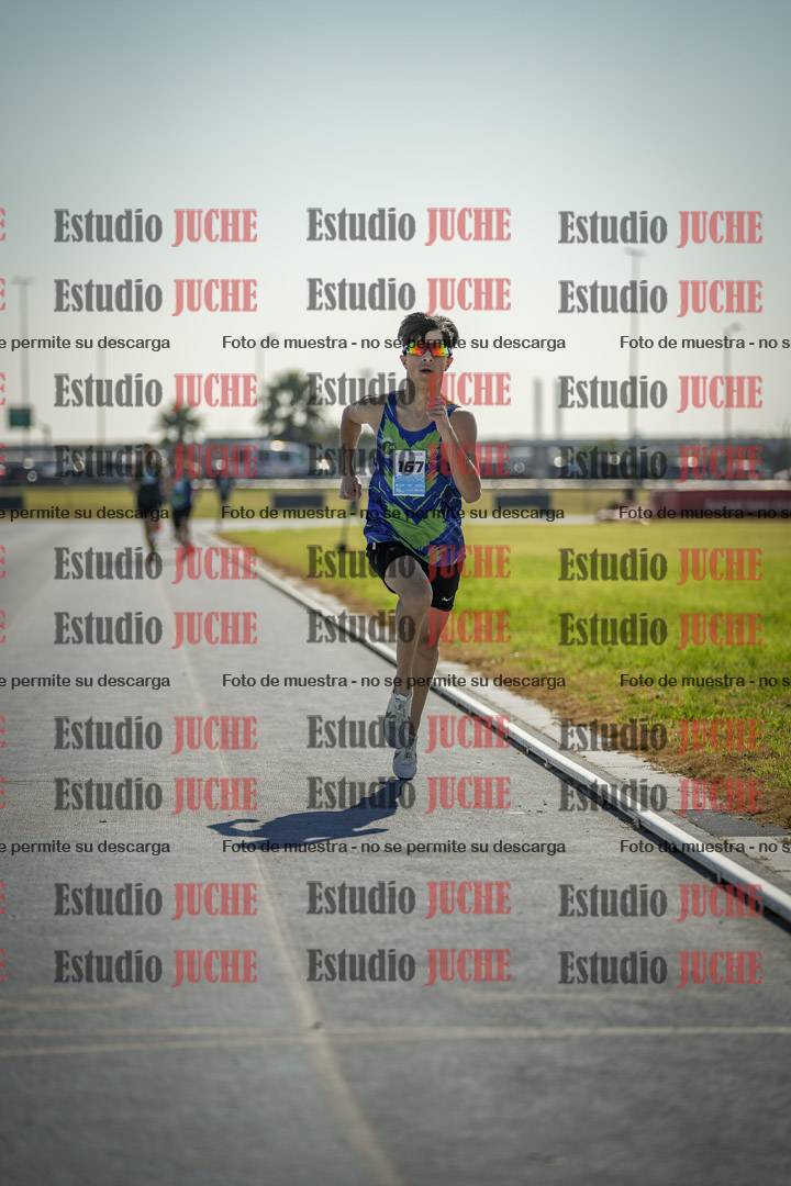 Fotos de los 600 m llanos de varones