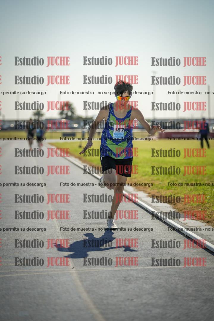 Fotos de los 600 m llanos de varones