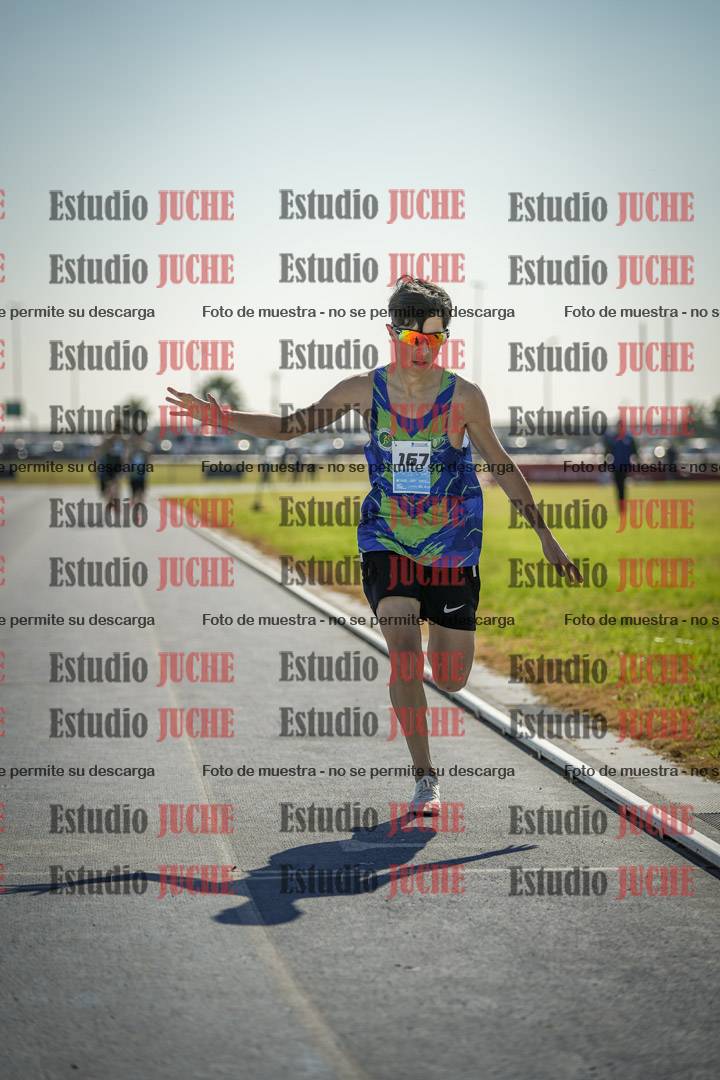 Fotos de los 600 m llanos de varones