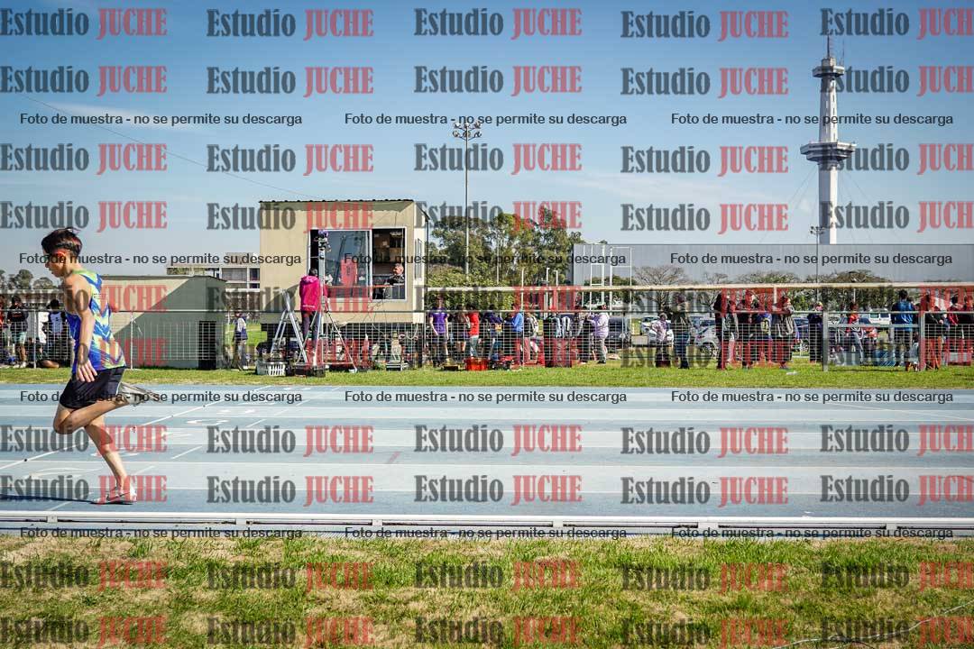 Fotos de los 600 m llanos de varones
