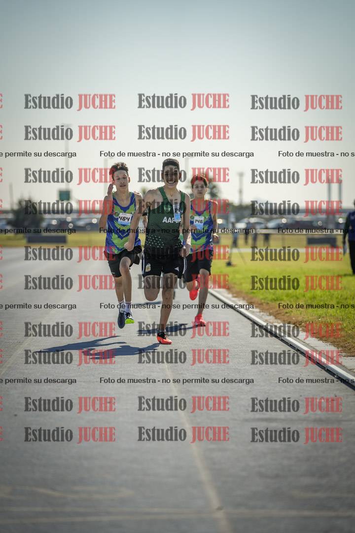 Fotos de los 600 m llanos de varones