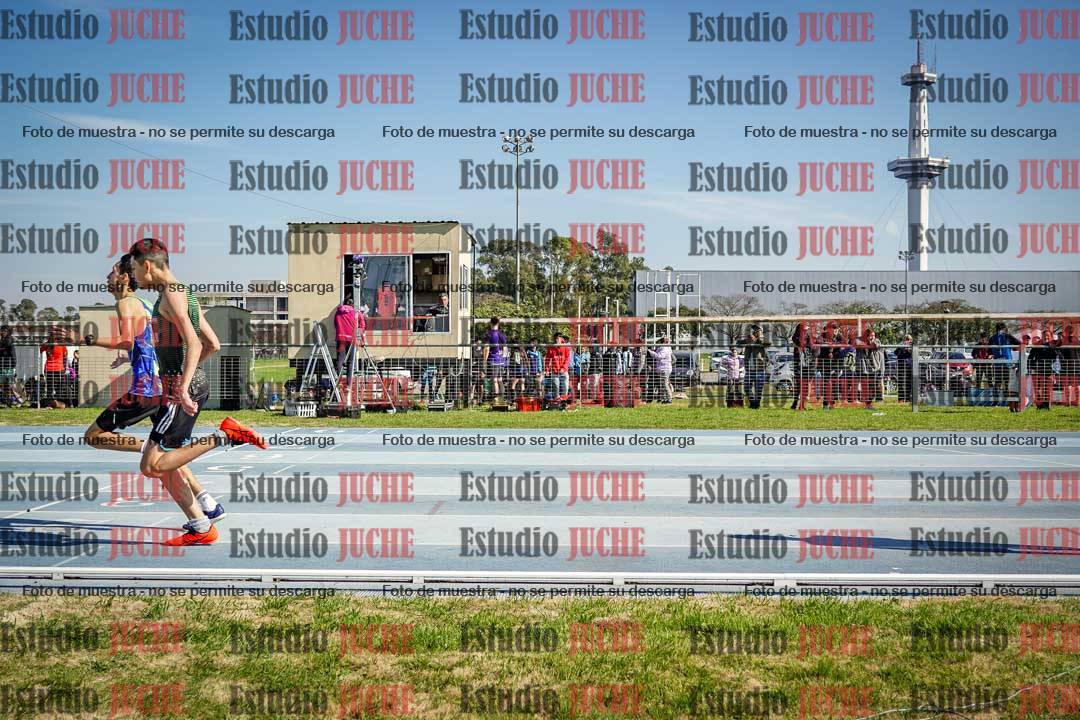 Fotos de los 600 m llanos de varones