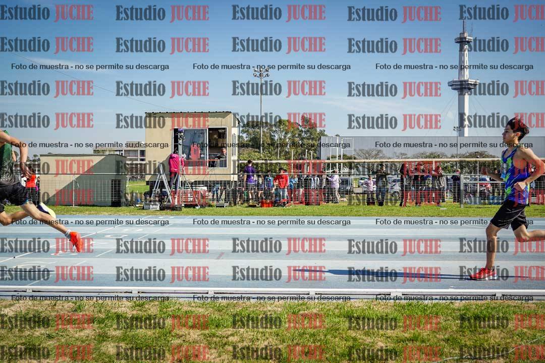Fotos de los 600 m llanos de varones