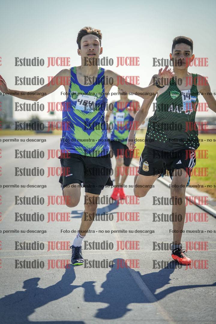 Fotos de los 600 m llanos de varones