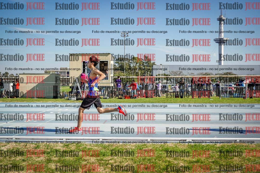 Fotos de los 600 m llanos de varones